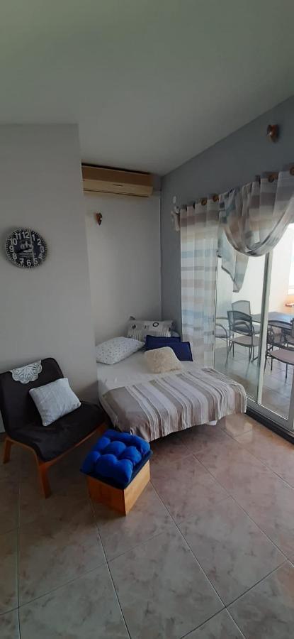 Appartamento Vikula Duće Esterno foto
